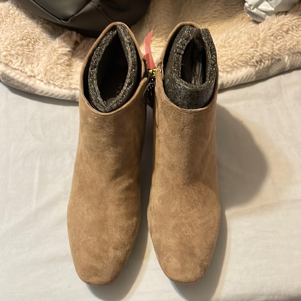 Ivashka trump shoes size 8 1/2